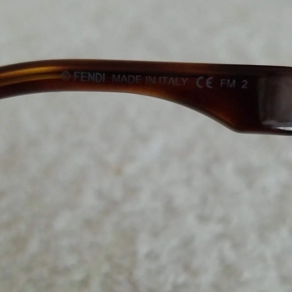 New Fendi Injection Plastic Cat-Eye Sunglasses - Picture 13 of 16